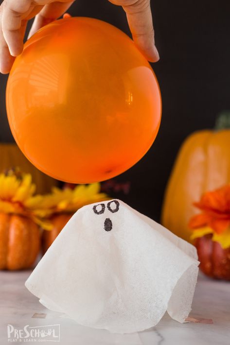 👻 EASY Static Electricity Ghost Experiment Halloween Homeschool, Pumpkin Science Experiment, Halloween Experiments, Pumpkin Math Activities, Halloween Science Activities, Candy Science Experiments, Spooky Science, Pumpkin Science, Halloween Activities Preschool