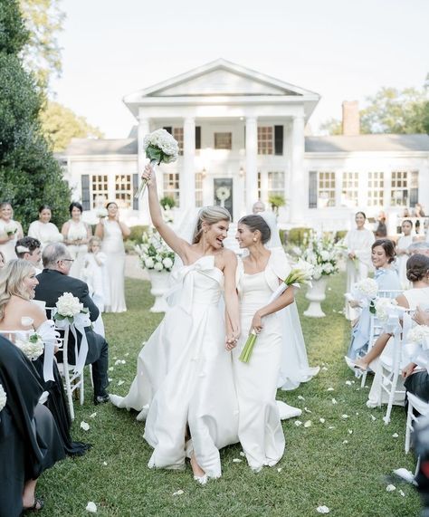 Lunden And Olivia, Scarlet Wedding, Wlw Wedding, Timeless Bride, 1960s Wedding, Wedding Shot List, Bridal Wardrobe, Tulip Wedding, Engagement Inspo