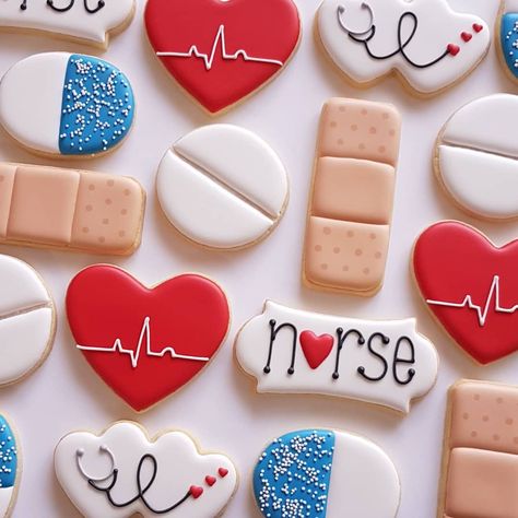 Nurses Cookies, Nursing Cookies, Doctor Cookies, Medical Cookies, Nurse Cookies, Graduation Cupcakes, Wedding Cake Recipe, Graduation Cookies, Sugar Cookie Designs