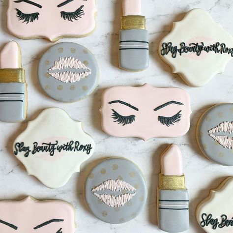 Lipstick Cookies Decorated, Lash Cookies, Girly Cookies, One Smart Cookie, Make Up Cake, Up Theme, Girls Ask, Smart Cookie, Cookie Inspiration