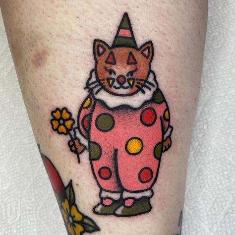 My newest clown, Mr. mouse joining his other clown friends that I’ve done so far! Swipe to the end to see 2 clown designs I have available! Can be black and grey or color! DM if interested! Monster Decorations, Mouse Tattoos, Clown Tattoo, Cute Clown, Sleeves Ideas, Best Friend Tattoos, Friend Tattoos, Body Mods, Cat Tattoo