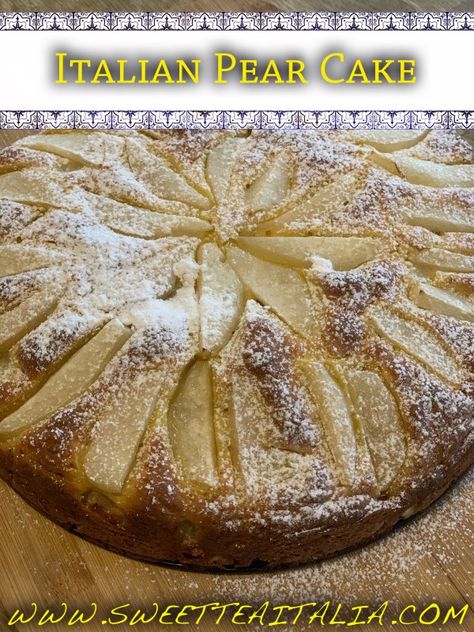 Pear Cake Recipes, Easy Cake Recipe, Rich Cake, The Mediterranean Dish, Italian Recipes Dessert, Pear Cake, Spiced Pear, Pear Recipes, Holiday Dessert