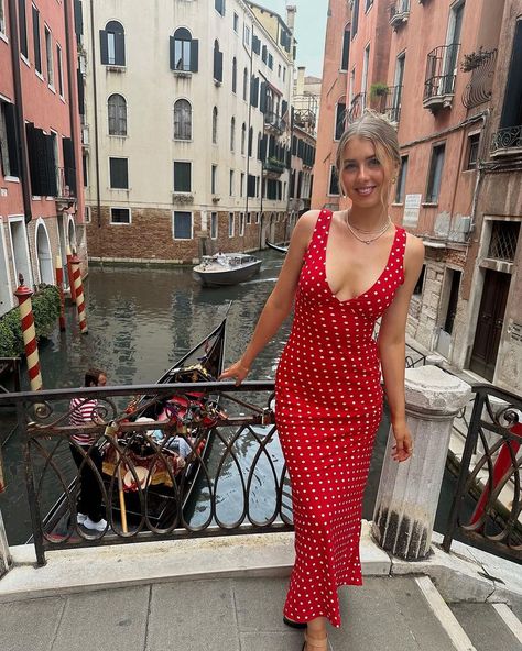 motus 🪷 (@motusanderson) • Instagram photos and videos Red Polka Dot Dress Outfit, Polka Dot Dress Outfit, Red Polka Dot Skirt, Maxi Dress Red, Polka Dot Midi Skirt, Red Polka Dot Dress, Polka Dot Maxi Dresses, Polka Dot Skirt, Red Polka Dot