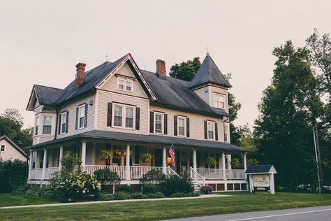 Raritan Inn Bed and Breakfast Small Town Bed And Breakfast, Cozy Inn Aesthetic, Bed And Breakfast Aesthetic, Inn Aesthetic, Bed And Breakfast Ideas, Inn Design, Rustic Inn, Cozy Inn, Intimate Wedding Reception