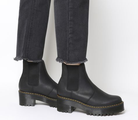 Doc Martens Rometty Outfit, Doc Martens Rometty, Rometty Chelsea Boot, Dr Martens Rometty, Doc Martens Aesthetic, Womens Chelsea Boots, Dr Martens Outfit, Chelsea Boots Black, Tennis Skirt Outfit