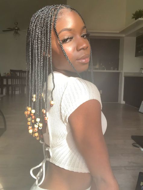 Small Hair Braids Ideas, Tiny Braids With Beads, Small Box Braids Short, Mid Length Braids With Beads, Small Box Braids With Beads, Short Small Braids, Shoulder Length Box Braids With Beads, Beaded Braids Black Women, Small Braids With Beads