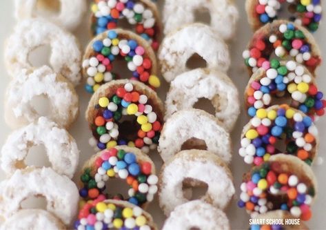 How to make Elf Donuts with CHEERIOS! So easy - must try! Elf Cookies, Viral Recipes, Smart School House, Smart School, Homemade Cleaners, Elf Fun, Popular Crafts, Holiday Snacks, Unique Desserts