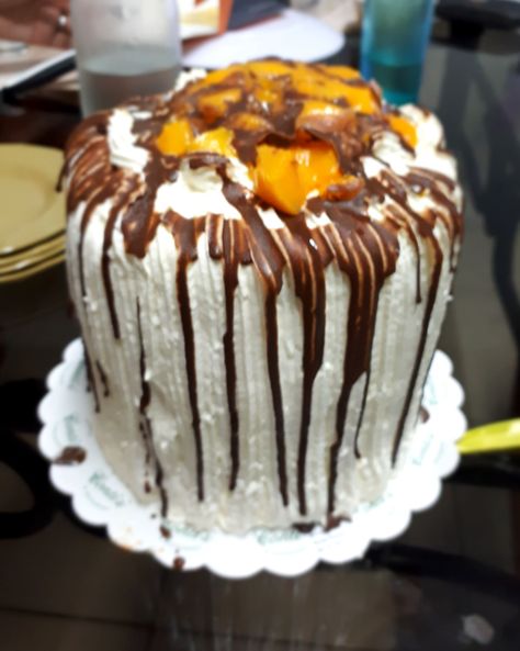 Contis Mango Bravo Cake.. Mango Bravo Cake, Mango Bravo, Heart Of Mary, Filipino Desserts, Mango Recipes, Cake Recipe, Cake Recipes, Mango, Tea