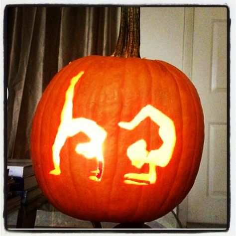 Awesome gymnastics pumpkin I wish I was this creative! Gymnastics Moves, Gymnastics Room, Gymnastics Tricks, Gymnastics Quotes, Pumpkin Carving Patterns, Carved Pumpkin, Pumpkin Carvings Stencils, I Wish I Was, Sport Gymnastics