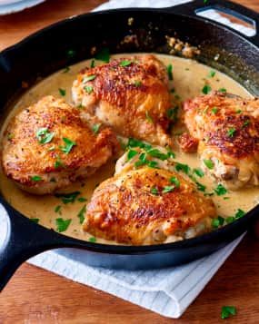 Jamie Oliver's 5-Ingredient Creamy Mustard Chicken | Kitchn Chicken Thighs Dinner, Mustard Chicken Recipes, Chicken Skillet Recipes, Easy Chicken Thigh Recipes, Jamie Oliver Recipes, Mustard Chicken, Braised Chicken, Quick Chicken, Mary Berry