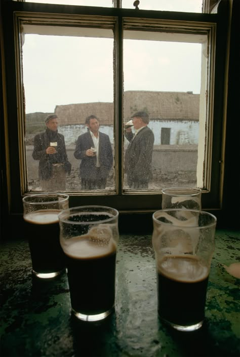 Northumberland Aesthetic, Ireland Aesthetic, Old Ireland, Irish Cottage, Irish Pub, Emerald Isle, Village Life, Galway, English Countryside