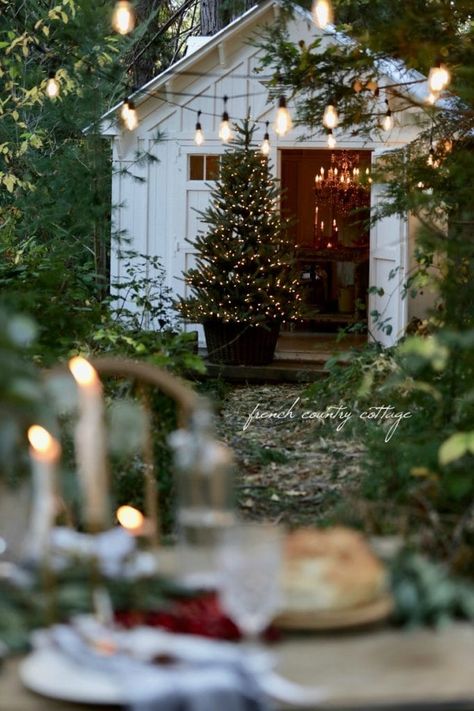 3 ways to add a sprinkle of Christmas cheer & a simple holiday table - French Country Cottage Romantic Table Setting, Romantic Table, Cottage Christmas, Garden Christmas, Shabby Chic Christmas, Diy Home Decor Ideas, Christmas Garden, Chic Christmas, French Country Cottage