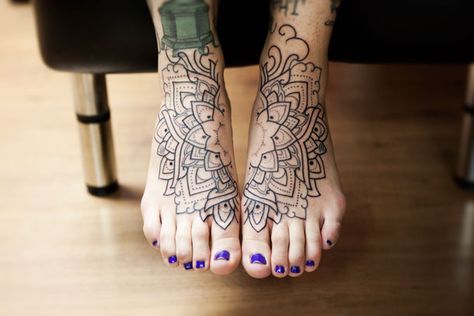 mandala placing idea Mandala Foot Tattoo, Dotwork Tattoo Mandala, Tattoo Foot, Foot Tattoos For Women, Mandala Tattoo Design, Elephant Tattoos, Foot Tattoo, Ankle Tattoo, Trendy Tattoos