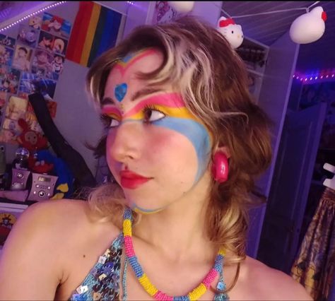 Pride Looks Makeup, Pan Eye Makeup, Pan Makeup, Pan Flag Makeup, Pan Pride Makeup, Alt Pride Makeup, Pride Makeup Ideas Bisexual, Pansexual Makeup, Pansexual Makeup Looks