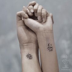 Matching Bff Tattoos, Matching Friend Tattoos, Small Matching Tattoos, Bestie Tattoo, Inspiration Tattoos, Bff Tattoos, Matching Couple Tattoos, Парные Тату, Sun Tattoos