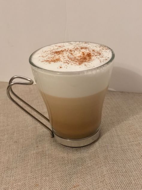 Salted Caramel Cappuccino, Cappuccino At Home, Caramel Cappuccino, Homemade Salted Caramel, 3 Friends, Tea House, Coffee Recipes, Salted Caramel, Cappuccino