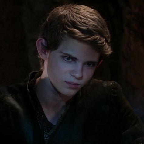 Once upon a Time season 3 episode 7 Pan Once Upon A Time, Male Crush, Once Upon A Time Peter Pan, Pan Ouat, Peter Pan Ouat, Robbie Kay, Celebrities Male, Season 3, Once Upon A Time