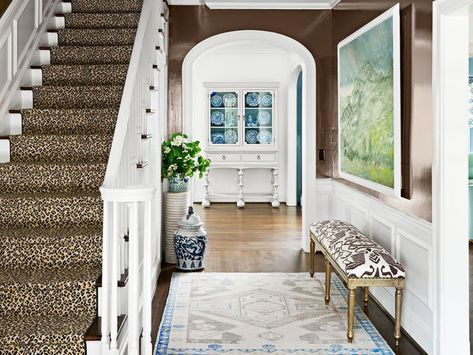 Paint Colors You Should Never Use In An Entryway, According To Designers Foyer Paint Colors, Hunt House, Foyer Paint, Paint Colors For House, Colors For House, Southern Living Plant Collection, House Entry, Office Paint Colors, Office Paint