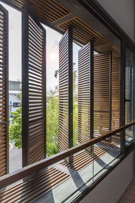 65 Best Home Decorating Ideas With Wooden Slats | Decor Home Ideas Facade Window, Trendy House, Mount Sinai, House Facade, Tropical Architecture, Shutters Exterior, Tropical House, Wooden Slats, Facade Architecture