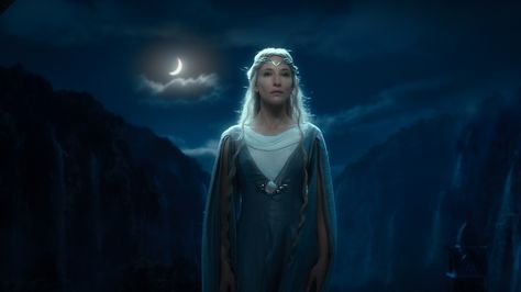 Lotr Recipes, Galadriel Cosplay, Galadriel Costume, Lady Galadriel, Lotr Elves, Hobbit An Unexpected Journey, Lord Of Rings, An Unexpected Journey, Lord Of The Ring