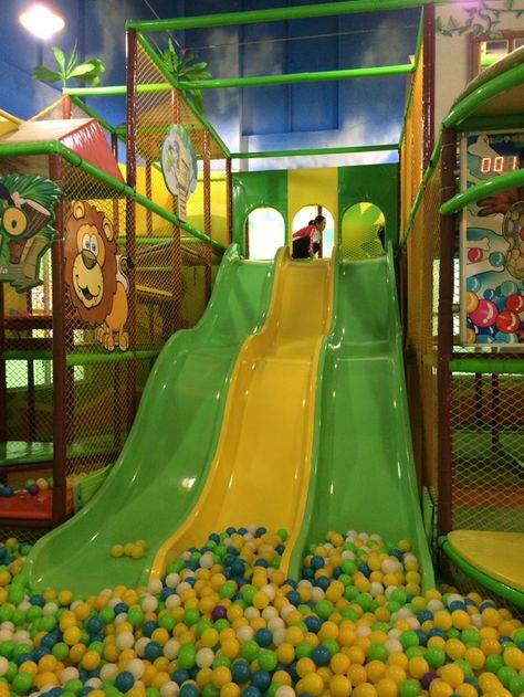 indoor play structures Jungle Jims, Kids Birthday Party Places, Indoor Playground Design, Indoor Jungle Gym, Indoor Play Places, Kids Indoor Play, Indoor Play Centre, Indoor Play Area, Indoor Playroom