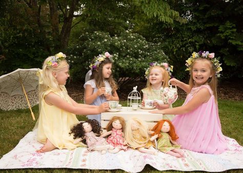 Themed Photoshoot Ideas, Tea Party Photoshoot, Tea Party Pictures, Tea Party Photography, Toddler Tea Party, Princess Photo Shoot, Picnic Photo Shoot, Themed Photoshoot, Kids Tea Party