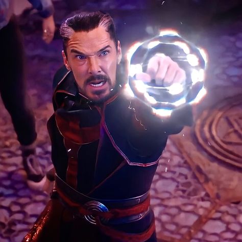 #stephenstrange #doctorstrange #benedictcumberbatch #multiverseofmadness #avengers #mcu #ucm Defender Strange, All Marvel Characters, Defenders Marvel, Strange Magic, Doctor Stranger, Multiverse Of Madness, Doctor Strange Marvel, Marvel Photo, Dr Strange