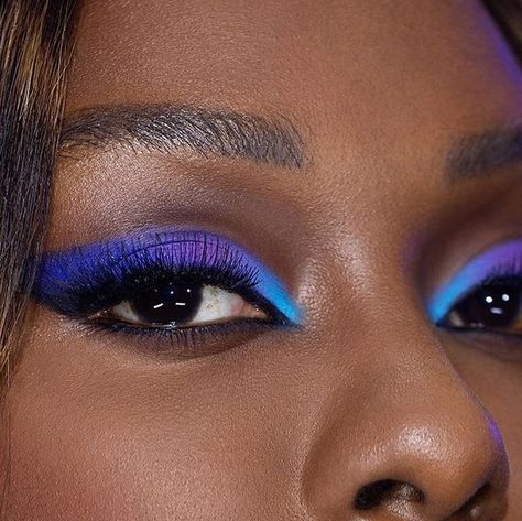 Color Block Eyeshadow, Mermaid Makeup Looks Eyeshadows, Blue Full Face Makeup, Blue Purple Eye Makeup, Purple And Blue Eyeshadow Looks, Blue And Purple Makeup Looks, Blue And Green Eyeshadow Looks, Blue Mascara Looks, Indigo Makeup