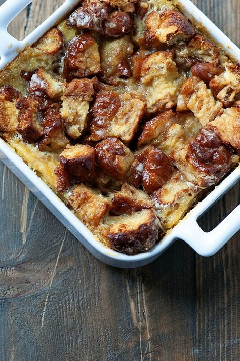 Apple Fritter Bread Pudding 01 Apple Fritter Bread Pudding Recipe, Apple Spice Doughnut Bread Pudding, Apple Fritter Bread Pudding, Apple Caramel Sauce, Leftover Biscuits, Apple Pie Bread Pudding, Riced Broccoli Recipes, Nostalgic Recipes, Apple Bread Pudding Recipe