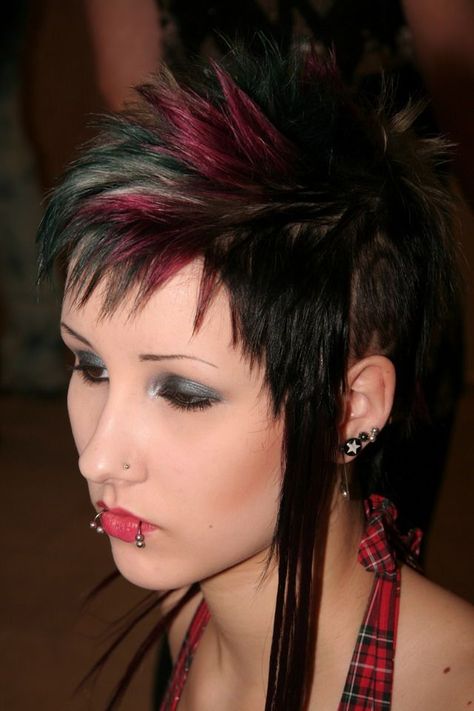 Disconnected Haircut, Retro Sign, Hairstyles For School, Eyebrows, Style Me, Cool Hairstyles, Hair Color, Hair Cuts, Hair