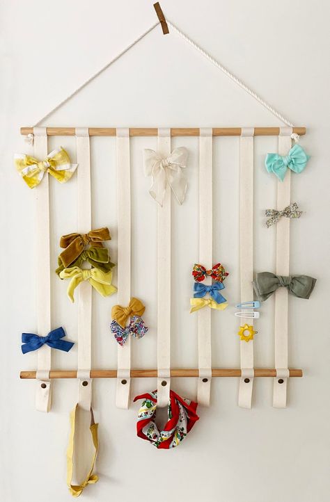 Girly Organization, Hallway Remodel, Diy Bow Holder, Hair Clip Organizer, Bow Storage, Bow Display, Hair Bow Organizer, Over The Door Organizer, Bow Hanger