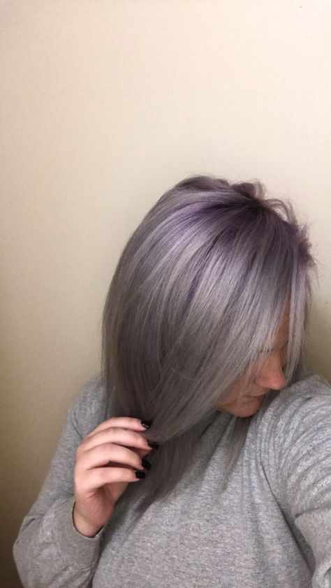 Purple shadow root with silver hair I did on myself Purple Shadow Root, White Pixie Cut, Blonde Hair With Roots, Shadow Root, Violet Hair, Hair Color Purple, Summer Hair Color, Crazy Hair, Pixie Hairstyles