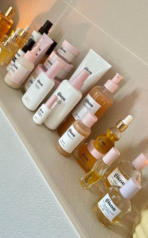 Hair Care Pictures, Hairproducts Aesthetic, Skin And Hair Care Aesthetic, Hair Care Asthetics, Aesthetic Hair Products, That Girl Products, Aesthetic Haircare Products, Hair Products Aesthetic, Pink Hair Care Aesthetic