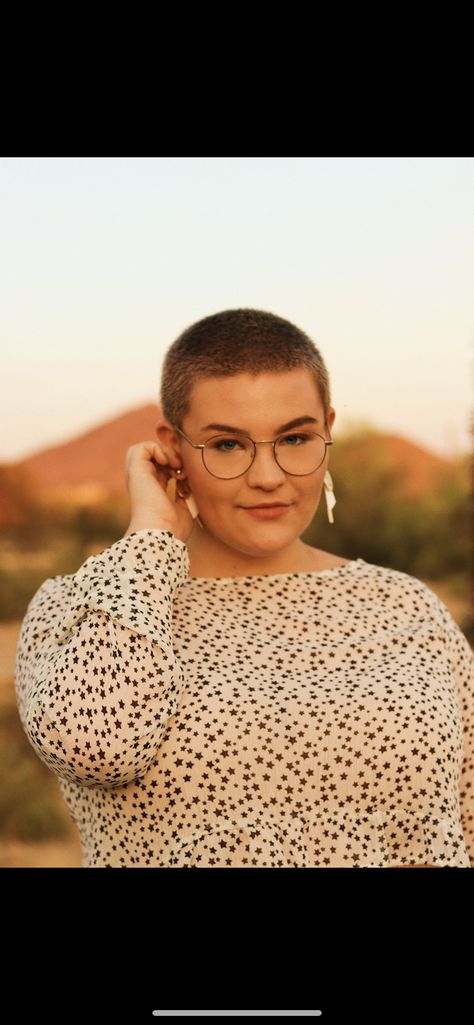 Shaved Head Round Face Plus Size, Round Face Shaved Head For Women, Shaved Head Glasses Woman, Girl Shaved Head, Bald Hair Women, Buzzed Head Women, Shaved Head Round Face, Round Face Shaved Head, Plus Size Buzz Cut