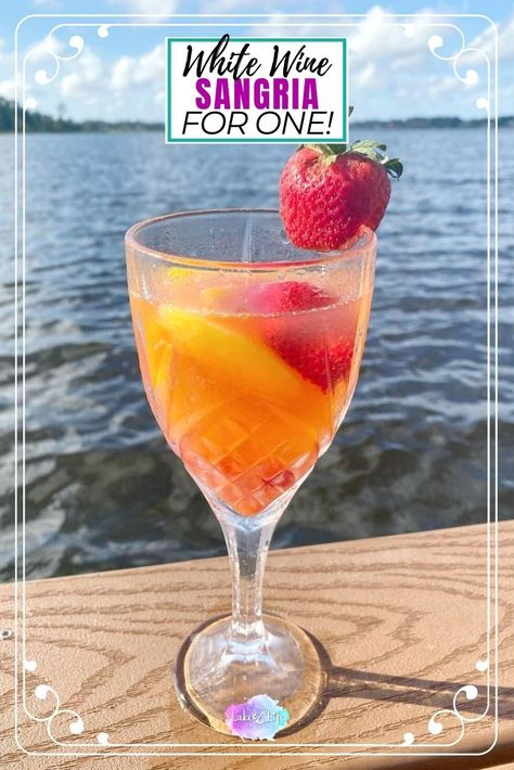 Sangria For One, White Sangria With Peach Schnapps, Best Peach Sangria Recipe, Triple Sec Recipe, White Peach Sangria Recipe, Easy White Sangria Recipe, Peach Sangria Recipe, Peach Sangria Recipes, Easy Sangria