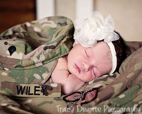 Army Newborn Baby Photoshoot great gift for dad or mom overseas while they are deployed missing family Military Baby Pictures, Army Baby, Military Baby, Army Brat, Foto Newborn, Pic Poses, Newborn Baby Photoshoot, Baby Poses, Newborn Baby Photos