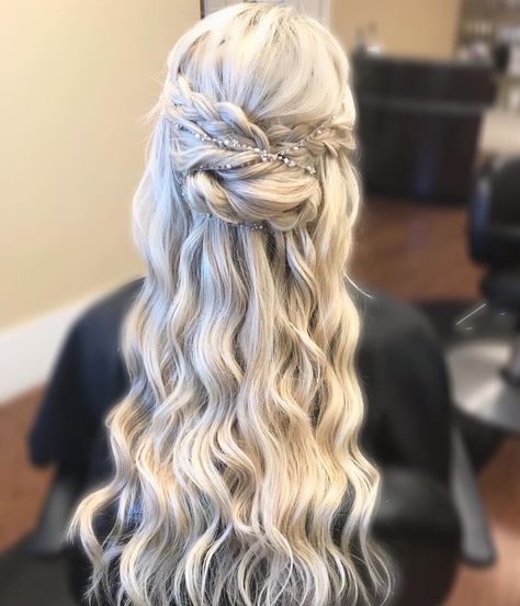 Kahleesi Hair, Balyage Blonde, Doterra Hair, Khaleesi Hair, Vampire Vibes, Cashmere Hair, Event Hair, Hair Play, Reality Shifting