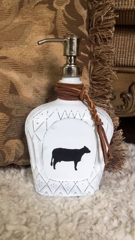 Diy Crown Bottle Ideas, Western Wine Bottle Decor, Crown Bottle Ideas, Crown Royal Soap Dispenser Diy, Diy Whiskey Bottle Crafts, Crown Royal Bottles Ideas, Crown Bottle Crafts, Diy Western Crafts, Whisky Bottle Crafts