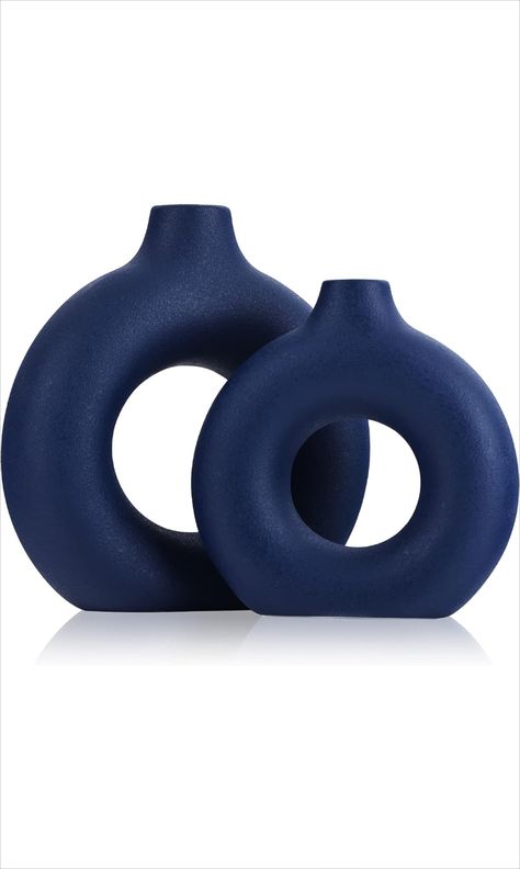 This navy blue ceramic vase can be perfectly combined with various home styles, adding artistic and romantic flavor to your space. Wherever you put it, it is a beautiful scenery. Putting different flower plants or artificial flowers in the blue vase for centerpieces can also add vitality to your space and relax your mood. Navy Vase, Blue Ceramic Vase, Blue Flower Vase, Navy Blue Decor, Ceramics Vase, Blue Vases, Aromatherapy Accessories, Interesting Interiors, House Redesign