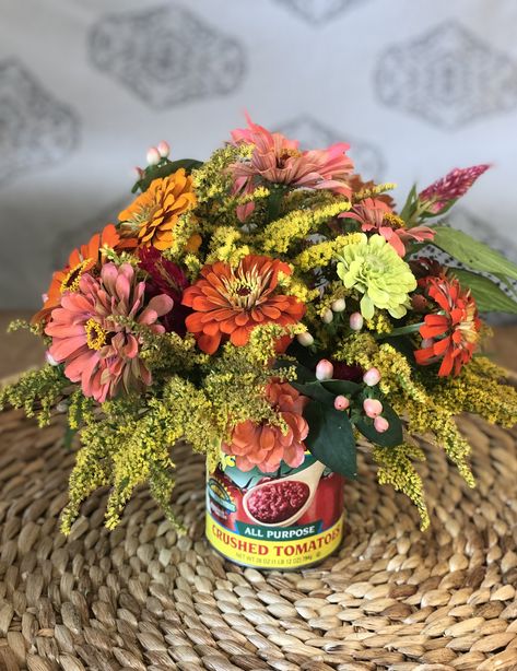 Nothing says cottage like Zinnias and Goldenrod in a brightly colored tomato can Tomato Can Flower Arrangements, Flowers In Tomato Cans, Zinnia Arrangements, Cut Flower Farm, Plant Party, Sunflower Bridal Shower, Yellow Bouquets, House Keeping, Bouquet Inspiration