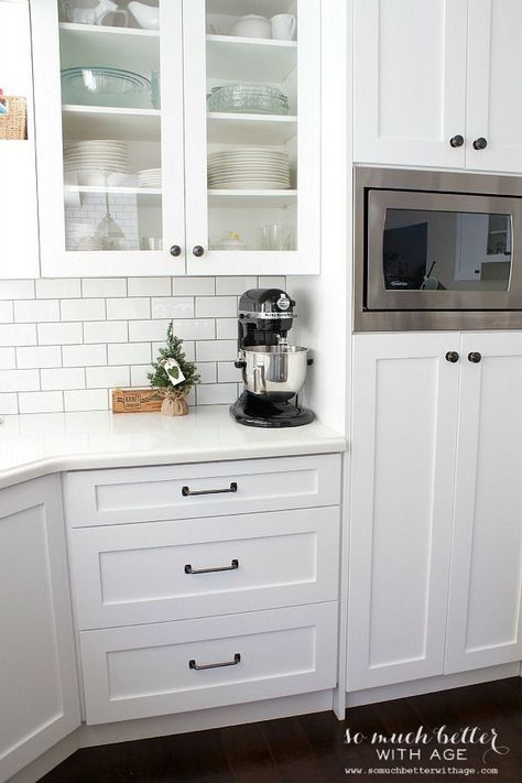 White Shaker Cabinets Kitchen, White Kitchen Drawers, Countertop Concrete, Industrial Style Kitchen, Brushed Nickel Hardware, New Kitchen Cabinets, White Kitchen Design, Kitchen Cabinet Hardware, Kitchen Hardware