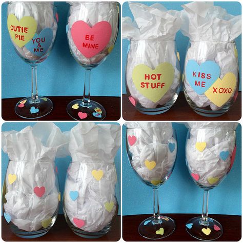 Adorable Valentine's Day Wine Glasses DIY! Use any phrases you want and make them completely personal! Valentines Vinyl Ideas, Wine Glasses Diy, Paint Wine Glasses, Glass Art Diy, Cricut Wine Glasses, Cricut Valentines Projects, Valentines Day Wine, Diy Valentines Day, Valentine Baskets