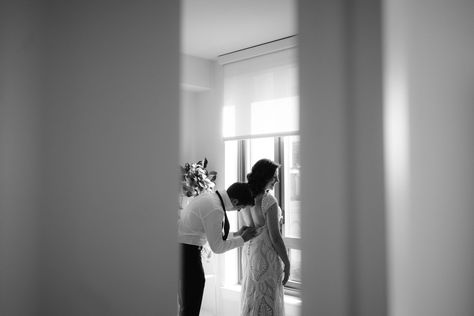 Couples Getting Ready Together Wedding, Couples Getting Ready Together, At Home Wedding Photography, Wedding Couple Getting Ready Together, Bride And Groom Getting Ready Together, Hotel Room Wedding Photos, Couple Getting Ready Together, Reception Poses, Hotel Shoot