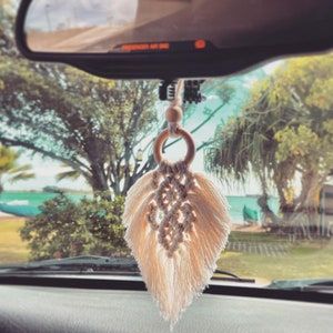 Selling Macrame, Macrame Diffuser, Diffuser Diy, Boho Car Accessories, Macrame Feathers, Makramee Diy, Mirror Decoration, Macrame Plant Holder, Mini Macrame