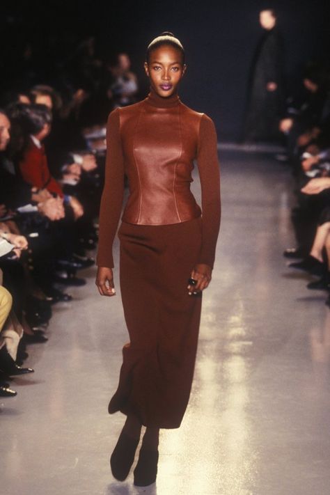 Donna Karan - Fall 1996 RTW Fall Winter Looks, 90s Runway Fashion, Vintage Runway, Outfit Vintage, Chic Skirts, Vedic Astrology, Donna Karan, Winter Looks, Ethical Fashion