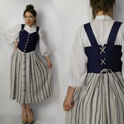 Midevil Costumes, German Fashion Women, Dirndl Dress Traditional, Dirndl Dresses, Bavarian Dress, German Costume, Country Line, German Outfit, German Dress