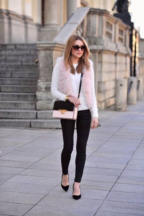 20 Amazing Outfit Ideas for The Following Season - Style Motivation Pink Fur Vest Outfit, Faux Fur Vest Outfit, Fur Vest Outfit, Vest Looks, Fall Fashion Coats, Vest Outfit, Pink Fur, Pink Faux Fur, Faux Fur Vest