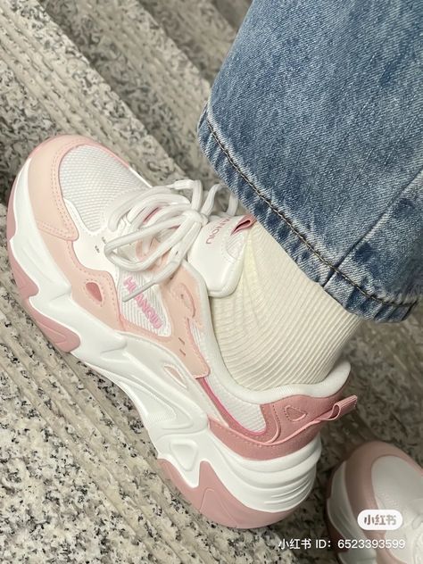 Pink Chunky Shoes, Pretty Shoes Sneakers, All Nike Shoes, Fresh Sneakers, Chunky Shoes, Cute Sneakers, Sport Shoes Women, Aesthetic Shoes, Loafer Sneakers