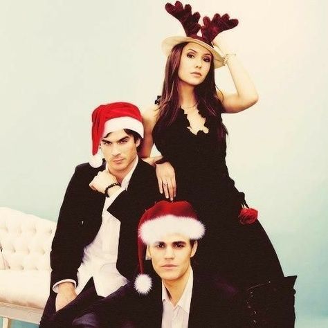 Ian Somerhalder Christmas, Christmas Tumblr, Tvd Cast, Tvdu Cast, Ian Somerhalder Vampire Diaries, Vampire Diaries Seasons, Vampire Diaries Wallpaper, Vampire Diaries Damon, Vampire Diaries Cast