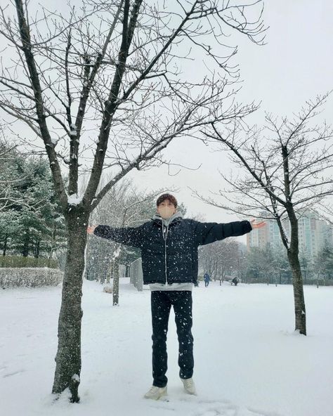 Seventeen Winter, Nunu Nana, Seventeen Instagram, Boo Seungkwan, Dino Seventeen, Seventeen Debut, Seventeen Wallpapers, Winter Photo, Pledis 17